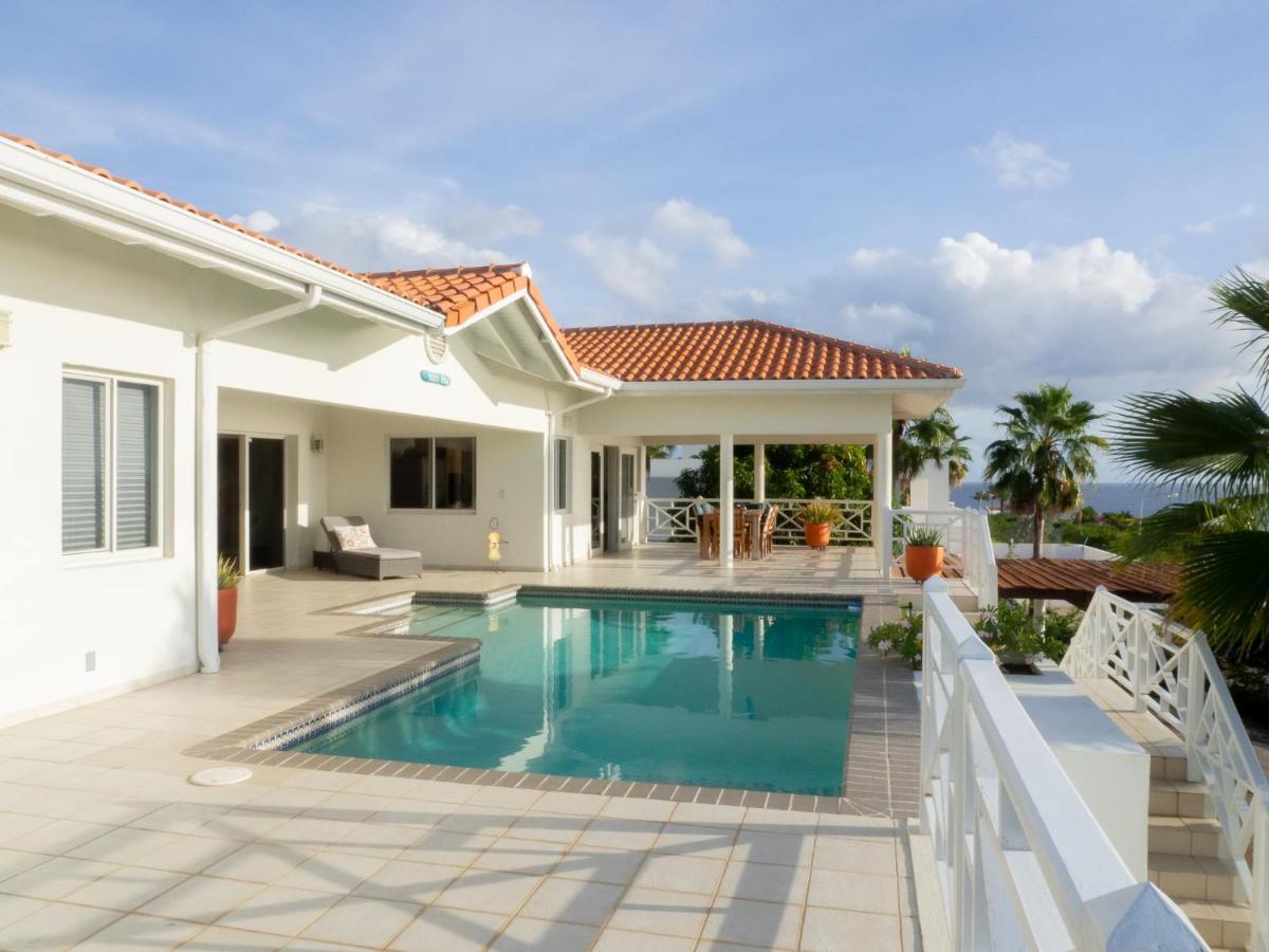 Villa Happy View Willibrordus Exterior photo